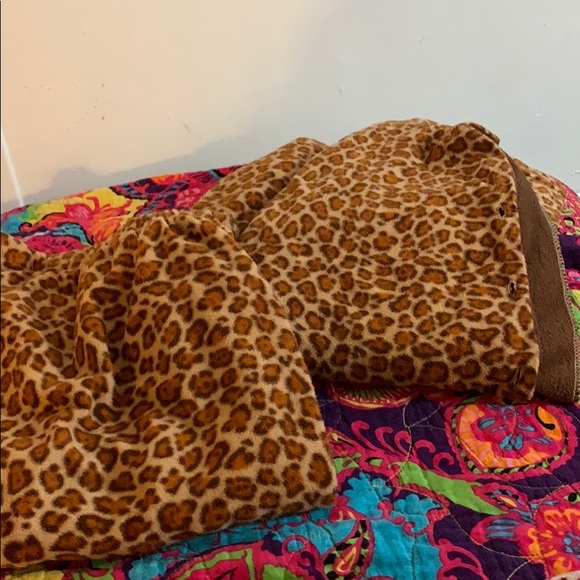 Pajamas and Robe - Picture 4 of 6